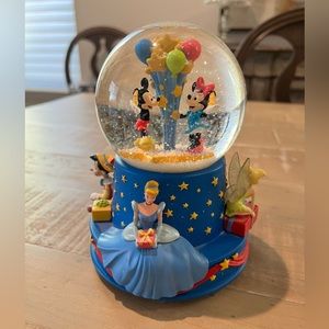 Disney | “Wish Upon A Star” Musical Snow Globe